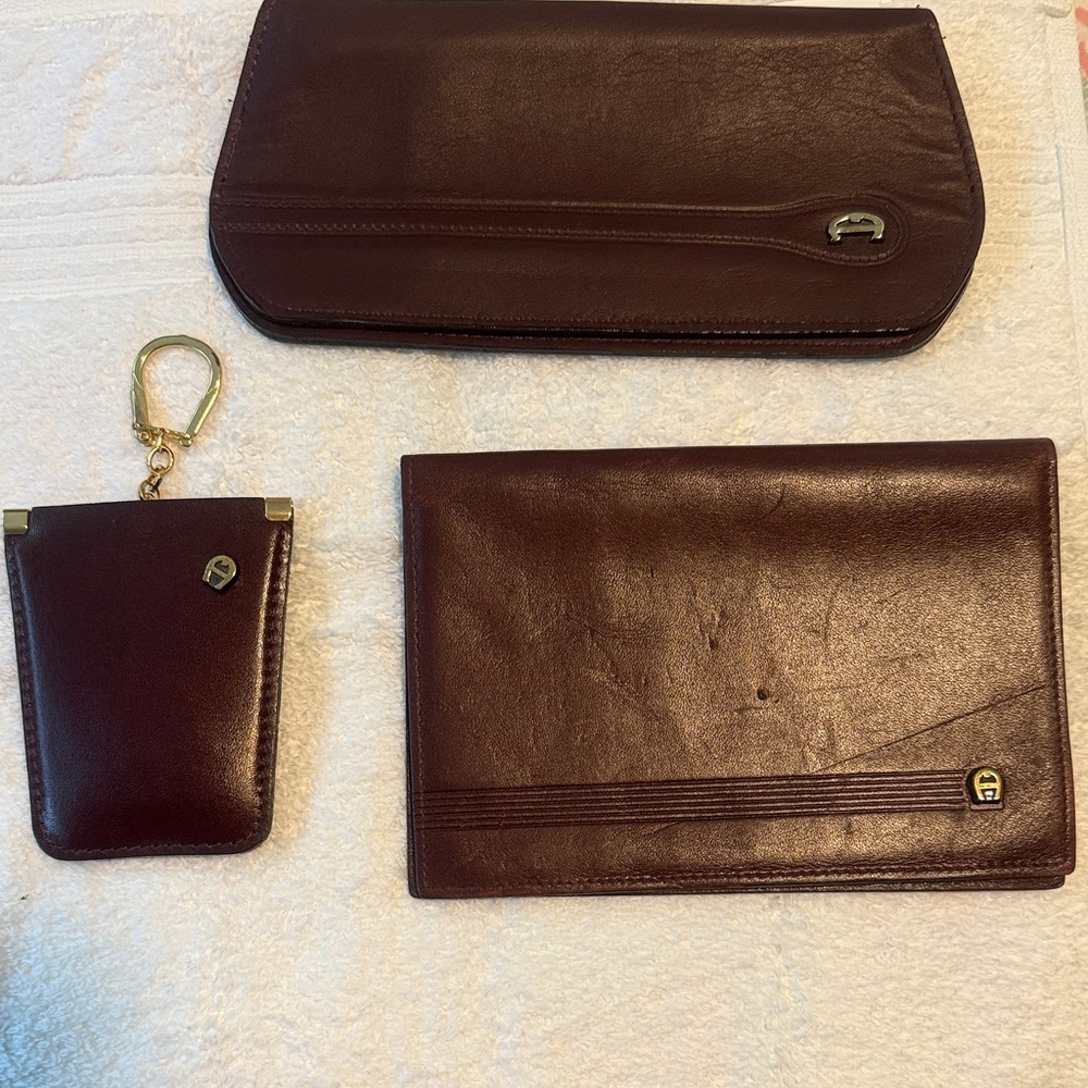Etienne Aigner Brown Key & Card Holder Set